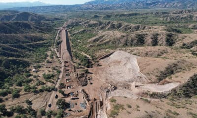 Fotografía aérea de la construcción de vías férreas, este jueves en la ciudad de Hermosillo en el estado de Sonora (México). EFE/Daniel Sánchez