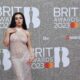 Fotografía de archivo el 11 de febrero de 2024 de la cantante británica Charlie XCX a su llegada a los premios BRIT, en el arena O2 de Londres (Reino Unido). EFE/EPA/Andy Rain