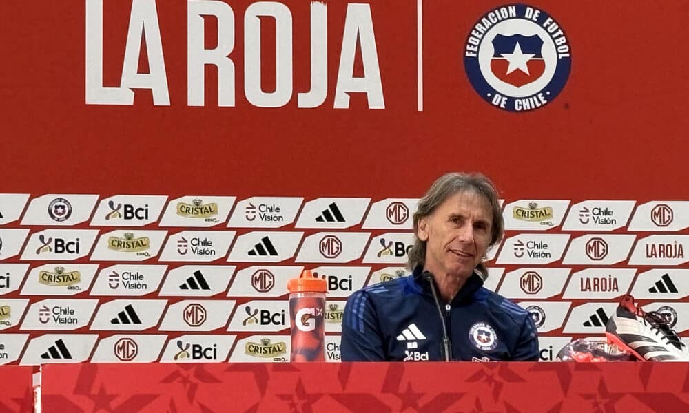 El entrenador argentino Ricardo Gareca dijo este miércoles que confía en poder terminar con éxito su misión al frente de la selección de Chile. EFE/ María José Rey