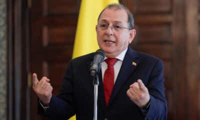 El vicecanciller de Colombia, Jorge Rojas habla durante una rueda de prensa este 9 de octubre de 2024, en Bogotá (Colombia). EFE/ Carlos Ortega