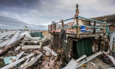 Fotografía de infraestructura destrozada por el paso del Huracan Milton, este jueves en la ciudad de Fort Myers, en Florida (Estados Unidos). EFE/CRISTOBAL HERRERA-ULASHKEVICH