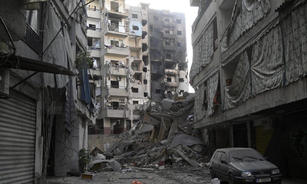 Edificios dañados por las bombas israelíes en Beirut. EFE/EPA/WAEL HAMZEH