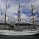 El buque Escuela Guayas, velero de entrenamiento de la Armada del Ecuador, llega al puerto de balboa este 18 de octubre de 2024, en Ciudad de Panamá (Panamá). EFE/Carlos Lemos