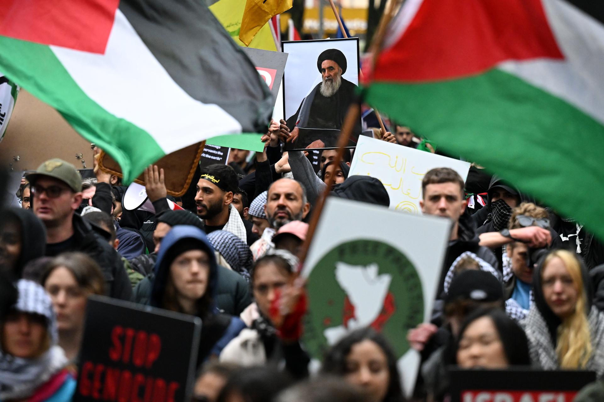 Manifestación en la ciudad australiana de Melbourne en apoyo de Gaza y Líbano.
EFE/EPA/JAMES ROSS