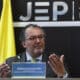 El presidente de la Jurisdicción Especial para la Paz (JEP), magistrado Roberto Vidal habla durante una rueda de prensa este lunes, en Bogotá (Colombia).EFE/ Carlos Ortega