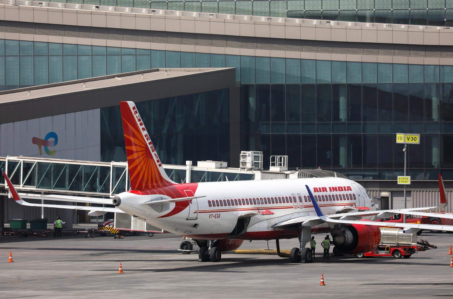 Imagen de archivo de un avión de la aerolínea Air India. EFE/EPA/Divyakant Solanki