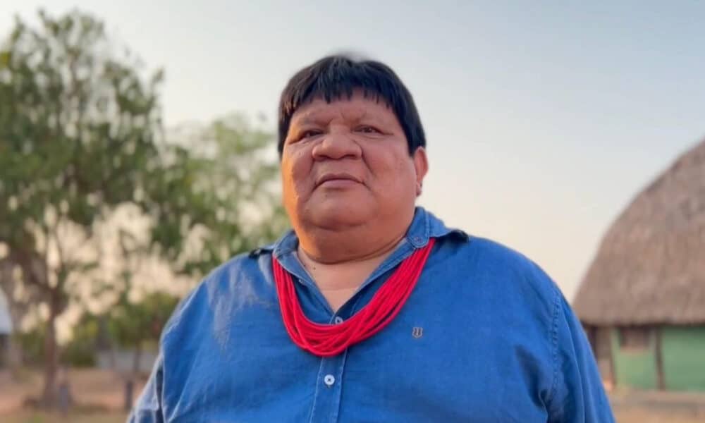 Fotografía cedida por el Comité de campaña de Almir Suruí del cacique Almir Suruí. Los candidatos ambientalistas de las elecciones municipales que se celebran este domingo en Brasil, una minoría, luchan por contener al pujante sector agropecuario con una defensa del desarrollo sustentable, en medio de una de las peores sequías en décadas. EFE/ Comité de Campaña de Almir Suruí