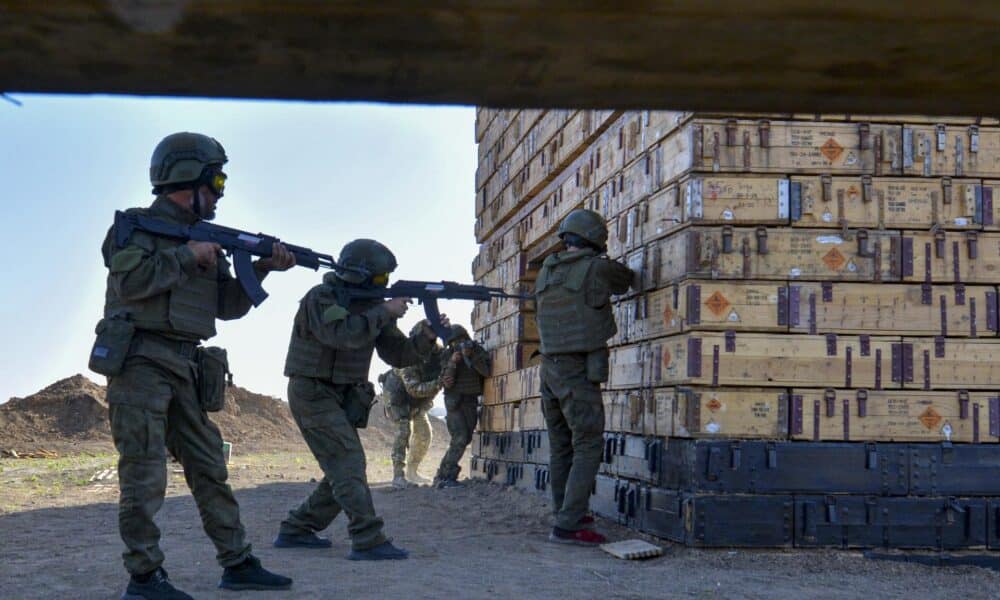 Imagen de archivo de militares rusos. EFE/EPA/ARKADY BUDNITSKY