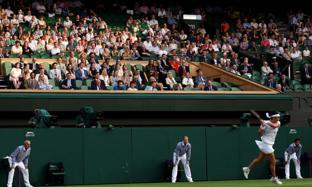 El torneo de Wimbledon eliminará en su edición de 2025 los jueces de línea tras 147 años de tradición. EFE/EPA/ADAM VAUGHAN