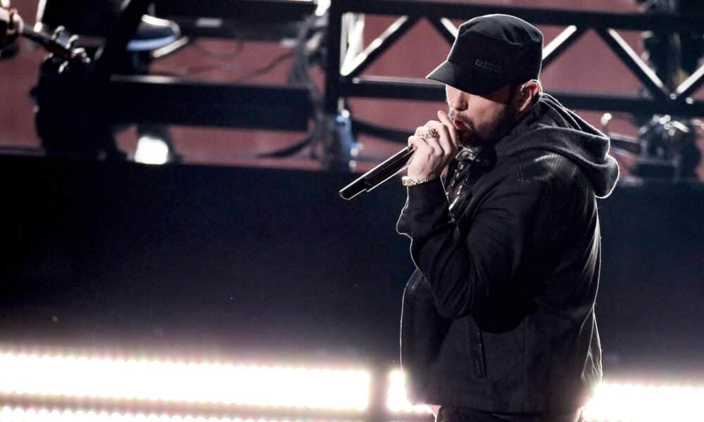 Fotografía de archivo del rapero estadounidense Eminem durante la 92ª ceremonia anual de los Premios Oscar en el Teatro Dolby en Hollywood, California, EE.UU., el 9 de febrero de 2020. EFE/EPA/Etienne Laurent