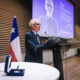 Fotografía cedida por la Universidad de Chile del profesor e ingeniero español, Mateo Varela, hablando durante una charla este miércoles, en la Universidad de Chile, en Santiago (Chile). EFE/ Felipe Poga / Universidad De Chile