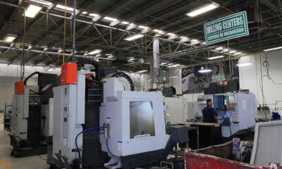 Fotografía de archivo de un hombre trabajando en una fabrica en Ciudad Juárez, en el estado de Chihuahua (México). EFE/ Luis Torres