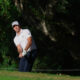 El golfista francés Julien Guerrier, es lider con -10, en la primera jornada de la décima edición del Estrella Damm N.A. Andalucía Masters, este jueves en el Real Club de Golf Sotogrande, en San Roque (Cádiz). EFE/A.Carrasco Ragel.