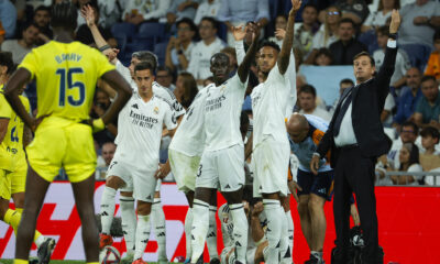 El defensa del Real Madrid Dani Carvajal se lesiona durante el partido de la jornada 9 de Liga que disputaron Real Madrid y Villarreal CF en el estadio Santiago Bernabéu. EFE/Zipi Aragón