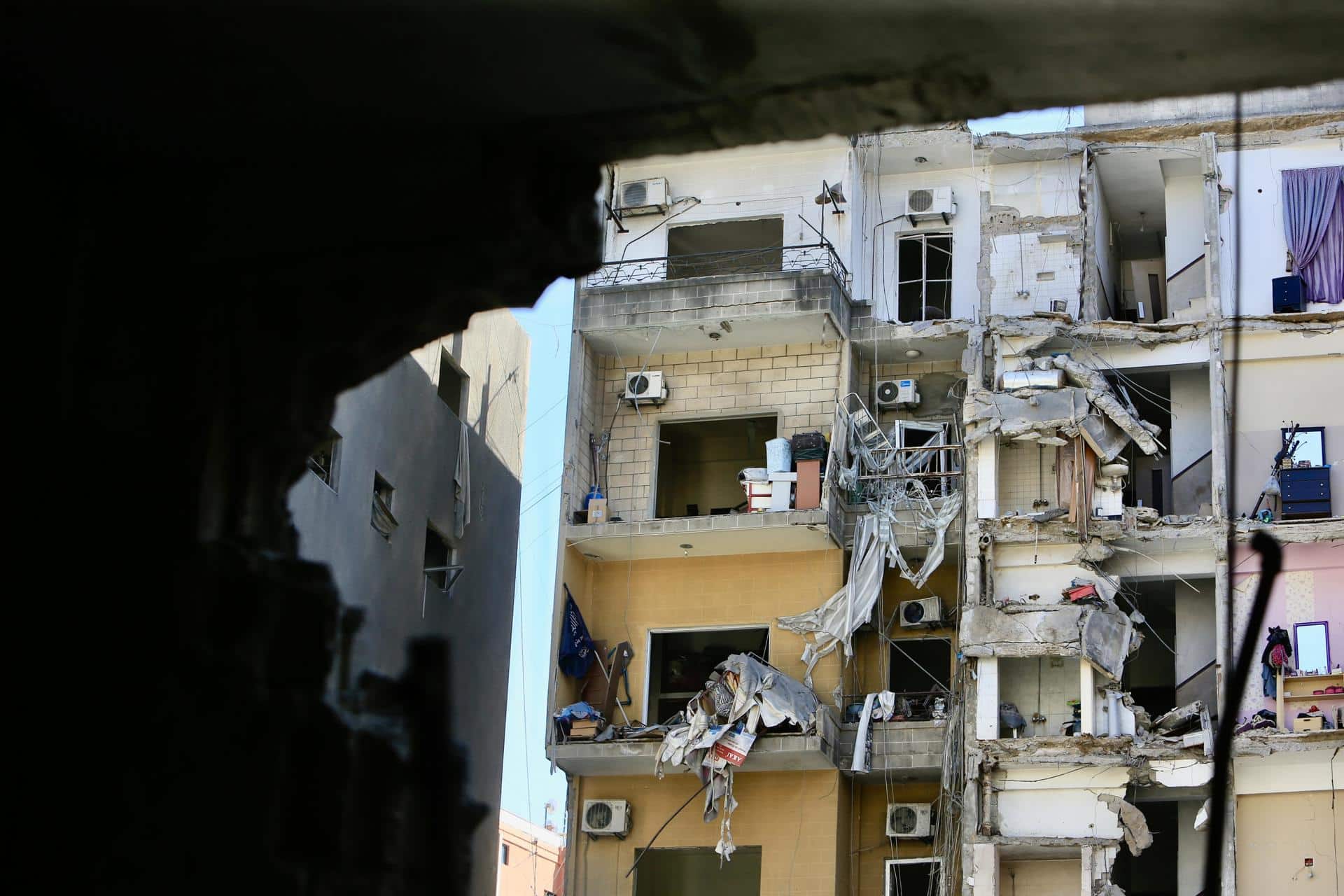 Edificio dañado por un ataque israelí el 23 de octubre en Tiro, Líbano. EFE/EPA/STRINGER