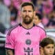 Lionel Messi, del Inter Miami, dijo que vive "el día a día sin pensar más allá" y que irá viendo cómo se siente antes de tomar la decisión de jugar el Mundial 2026. EFE/Giorgio Viera