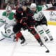 Carolina Hurricanes vencen a Dallas en Raleigh