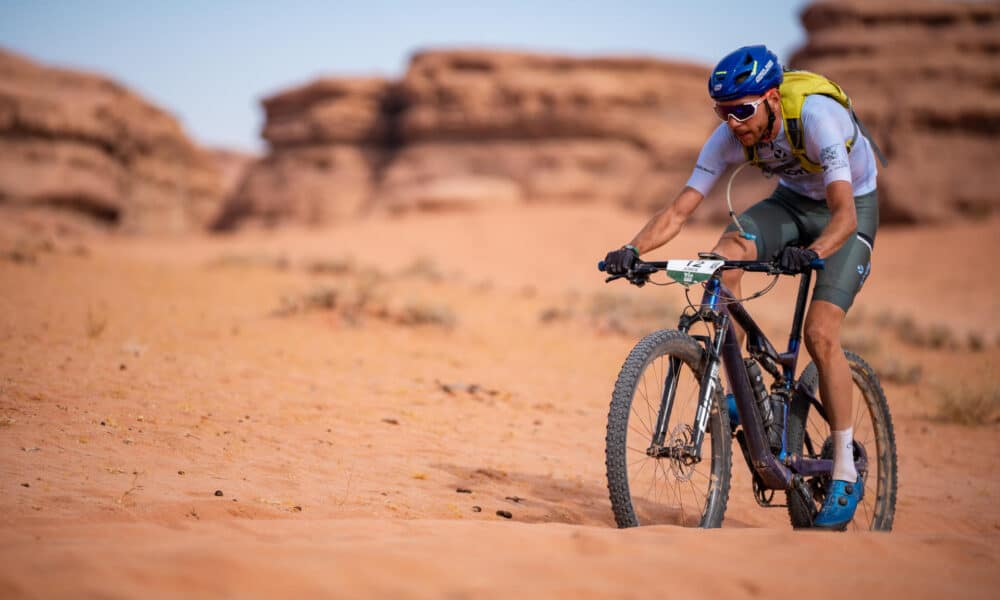 El corredor turolense Jorge Lamiel, se hizo con la victoria en la tercera etapa que estaba apuntada en todas las previas como la más bella de todas las que componen el recorrido de la NEOM Titan Desert Saudi Arabia. EFE/NEOM Titan Desert Saudi Arabia /Aitzol Bilbao -SOLO USO EDITORIAL/SOLO DISPONIBLE PARA ILUSTRAR LA NOTICIA QUE ACOMPAÑA (CRÉDITO OBLIGATORIO)-