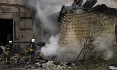 Imagen de un edificio de Jarkov tras un ataque ruso. EFE/ Orlando Barría