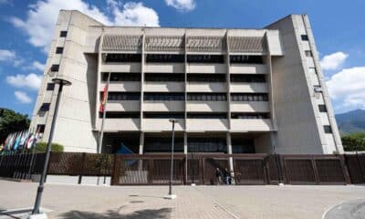 Fotografía de la fachada del Tribunal Supremo de Justicia (TSJ) el 30 de octubre de 2024, en Caracas (Venezuela). EFE/ Ronald Peña R