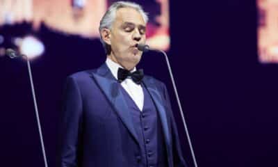 Fotografía de archivo del tenor italiano Andrea Bocelli durante un concierrto en Gdansk (Polonia) EFE/EPA/Jan Dzban