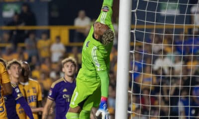 Fotografía de archivo del portero peruano Pedro Gallese en un partido reciente de su club, Orlando City.EFE/ Miguel Sierra