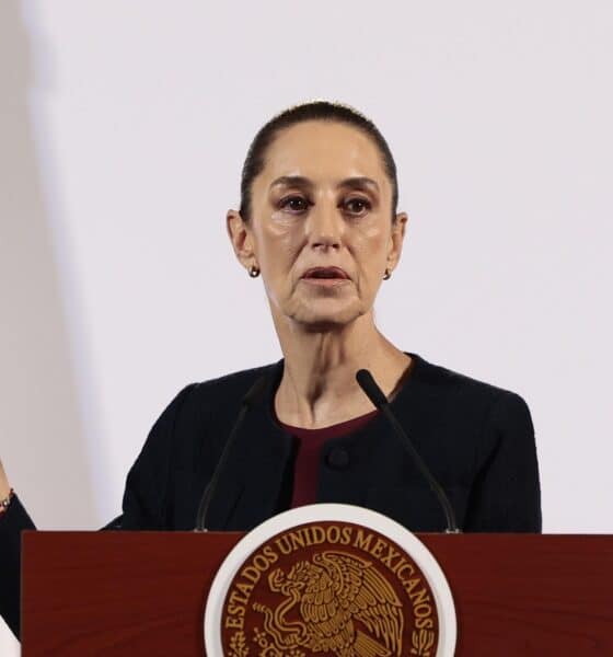 La presidenta de México, Claudia Sheinbaum. participa durante una rueda de prensa este viernes, en Palacio Nacional de la Ciudad de México (México). EFE/José Méndez