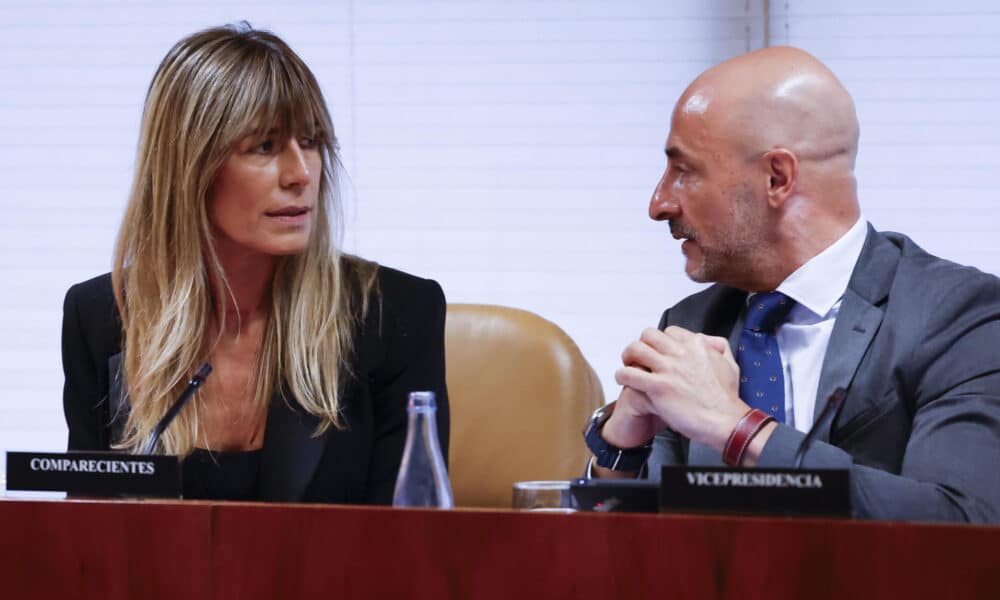 Begoña Gómez, esposa del presidente del Gobierno español, Pedro Sánchez, este miércoles en la comisión de investigación del Parlamento regional de Madrid. EFE/Javier Lizón