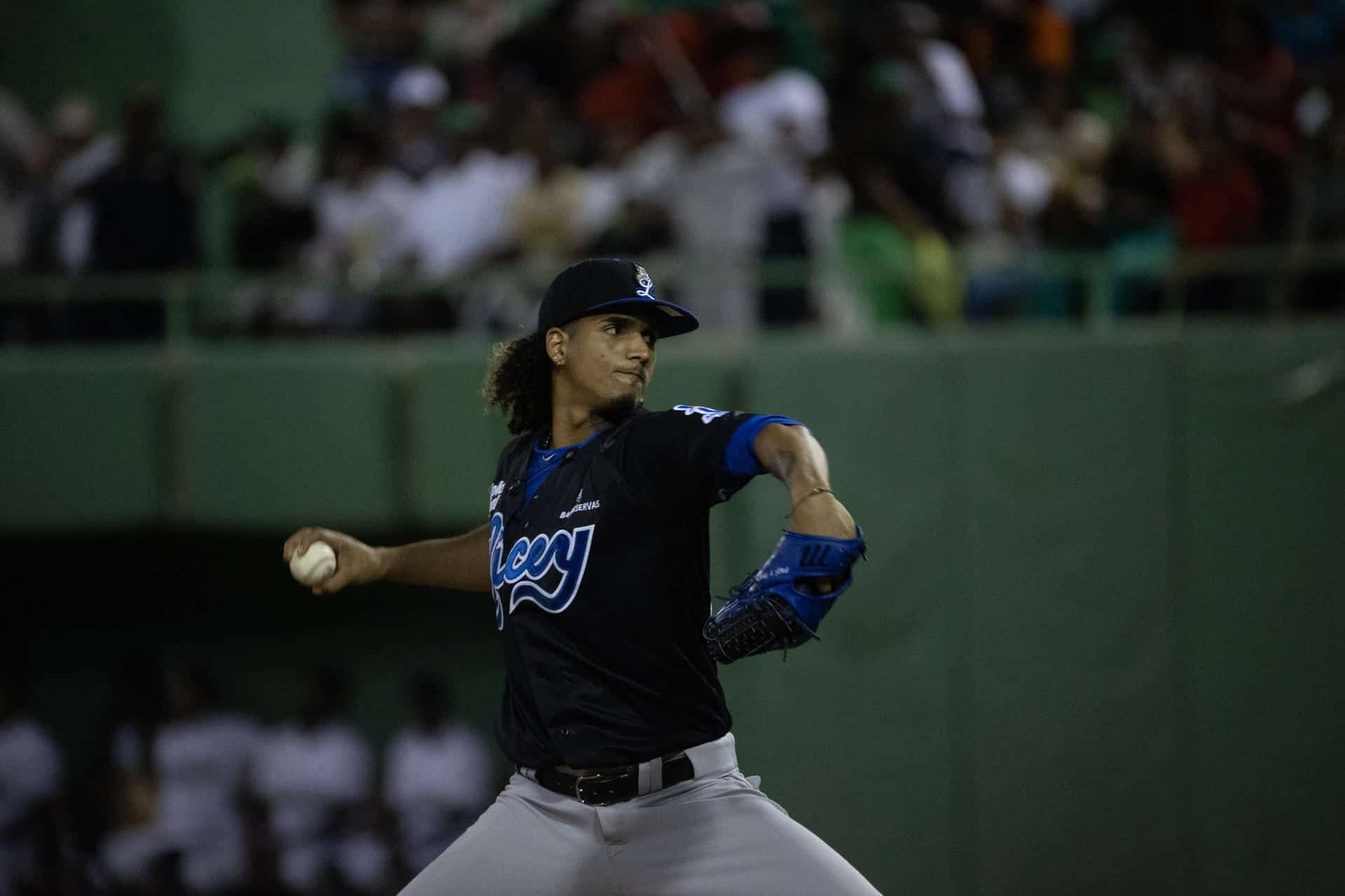 Imagen de archivo de Carlos Vargas de los Tigres del Licey. EFE/Orlando Barría