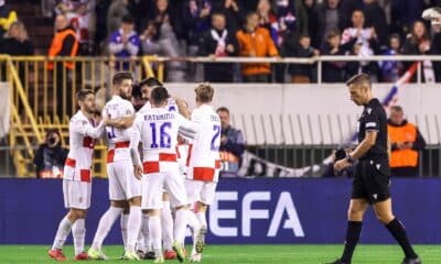 El central croata Josco Guardiol (2I) celebra el gol del empate durante el partido de la UEFA Nations League soccer que han jugado en el Polyud Stadium, en Split, Croacia. EFE/EPA/PAULO NOVAIS