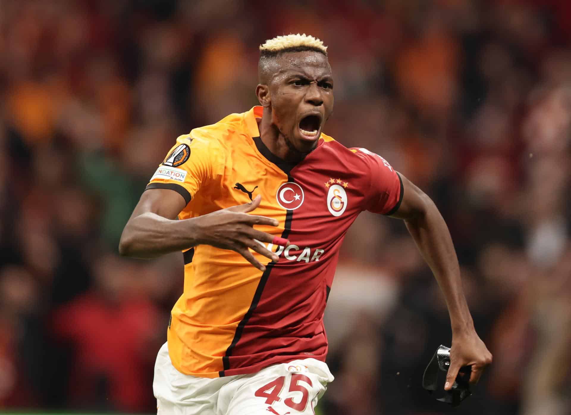 El delantero nigeriano del Galatasaray Victor Osimhen celebra su gol contra el Tottenham. EFE/EPA/ERDEM SAHIN