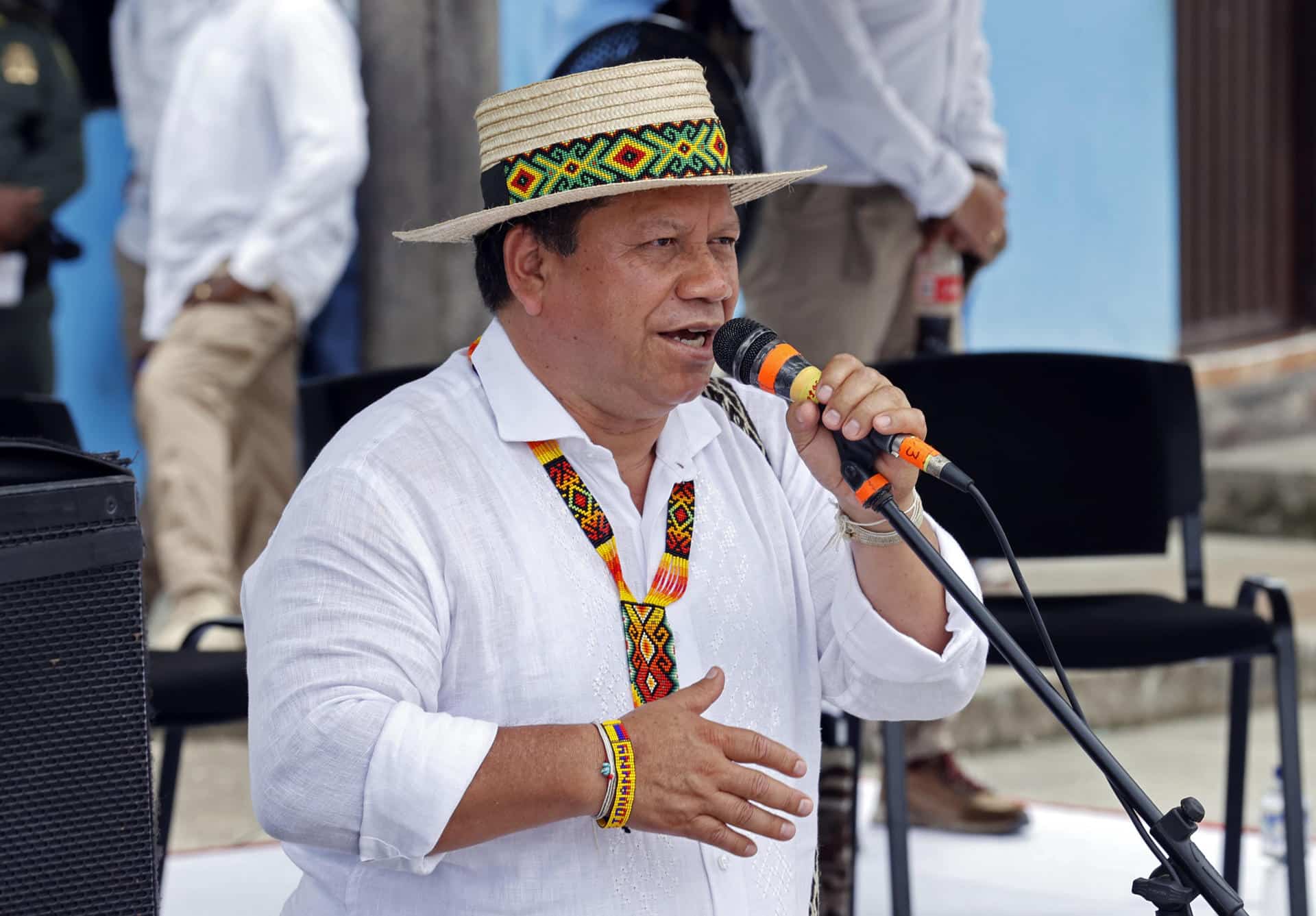 Fotografía de archivo del 29 de mayo de 2023 del director general de la Unidad de Restitución de Tierras, Giovani Yule, hablando durante un evento, en Yuto (Colombia). EFE/ Mauricio Dueñas Castañeda