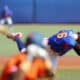 Ricardo Pinto de Venezuela lanza una bola este jueves, en un juego del Premier 12 de la Confederación Mundial de Béisbol y Sóftbol (WBSC) entre Venezuela y Países Bajos en el Estadio Panamericano de Béisbol, en Guadalajara (México). EFE/Francisco Guasco