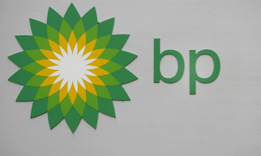 Imagen de archivo del logo de la British Petroleum (BP). EFE/AARON M. SPRECHER