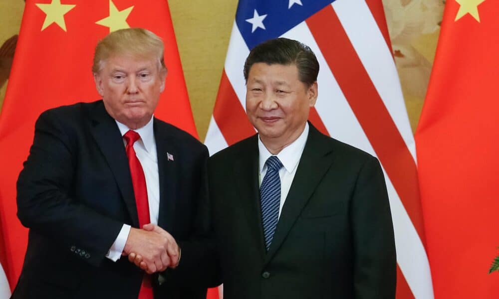 Imagen de 2017 del entonces presidente estadounidense, Donald J. Trump (i), y el presidente chino, Xi Jinping (d) en el Gran Palacio del Pueblo, en Pekín (China). EFE/Roman Pilipey