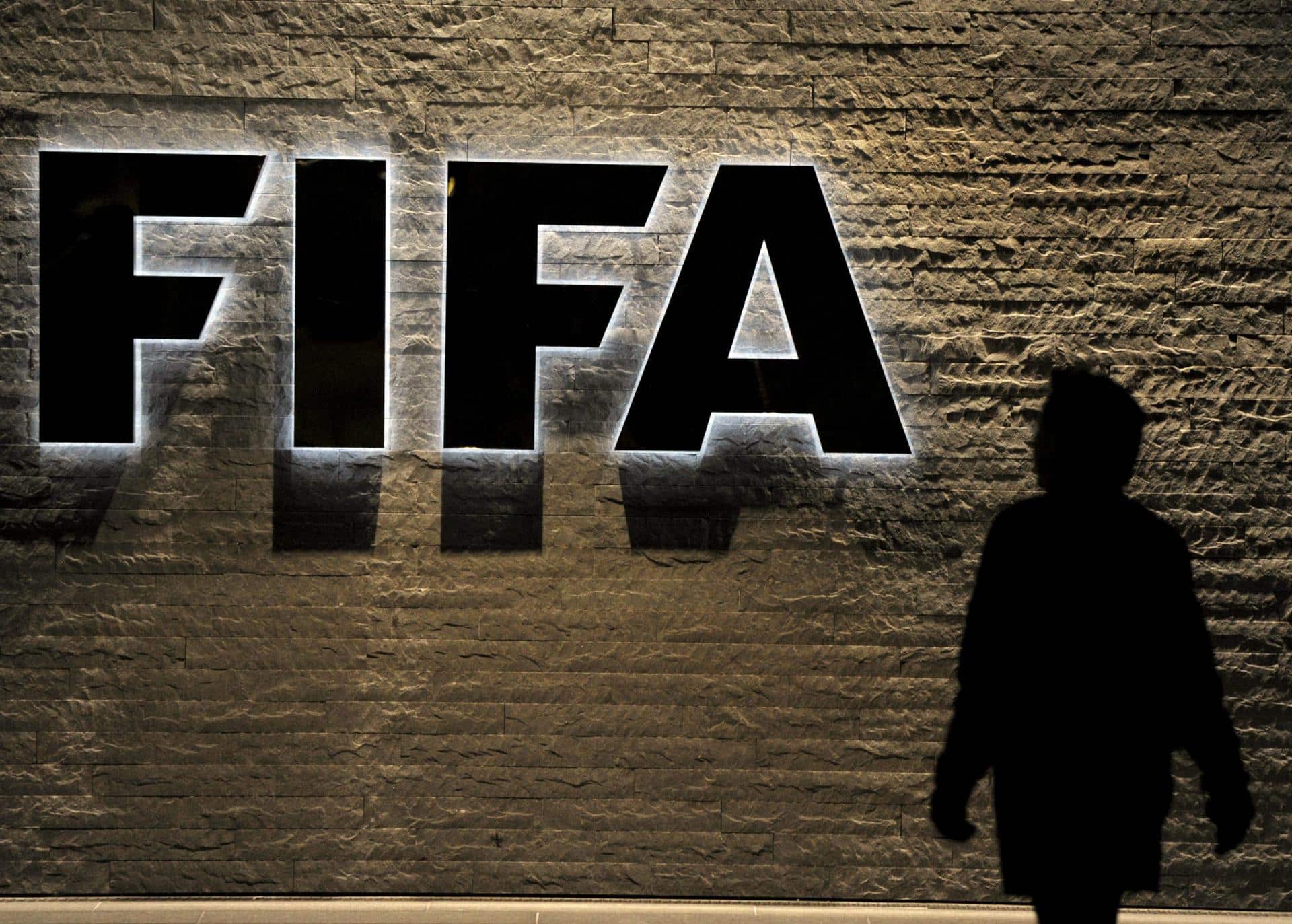 Logo de la FIFA en su sede en Zurich. EFE/STEFFEN SCHMIDT