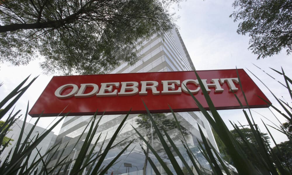 Fotografía de archivo del logo de la constructora Odebrecht. EFE/Sebastião Moreira