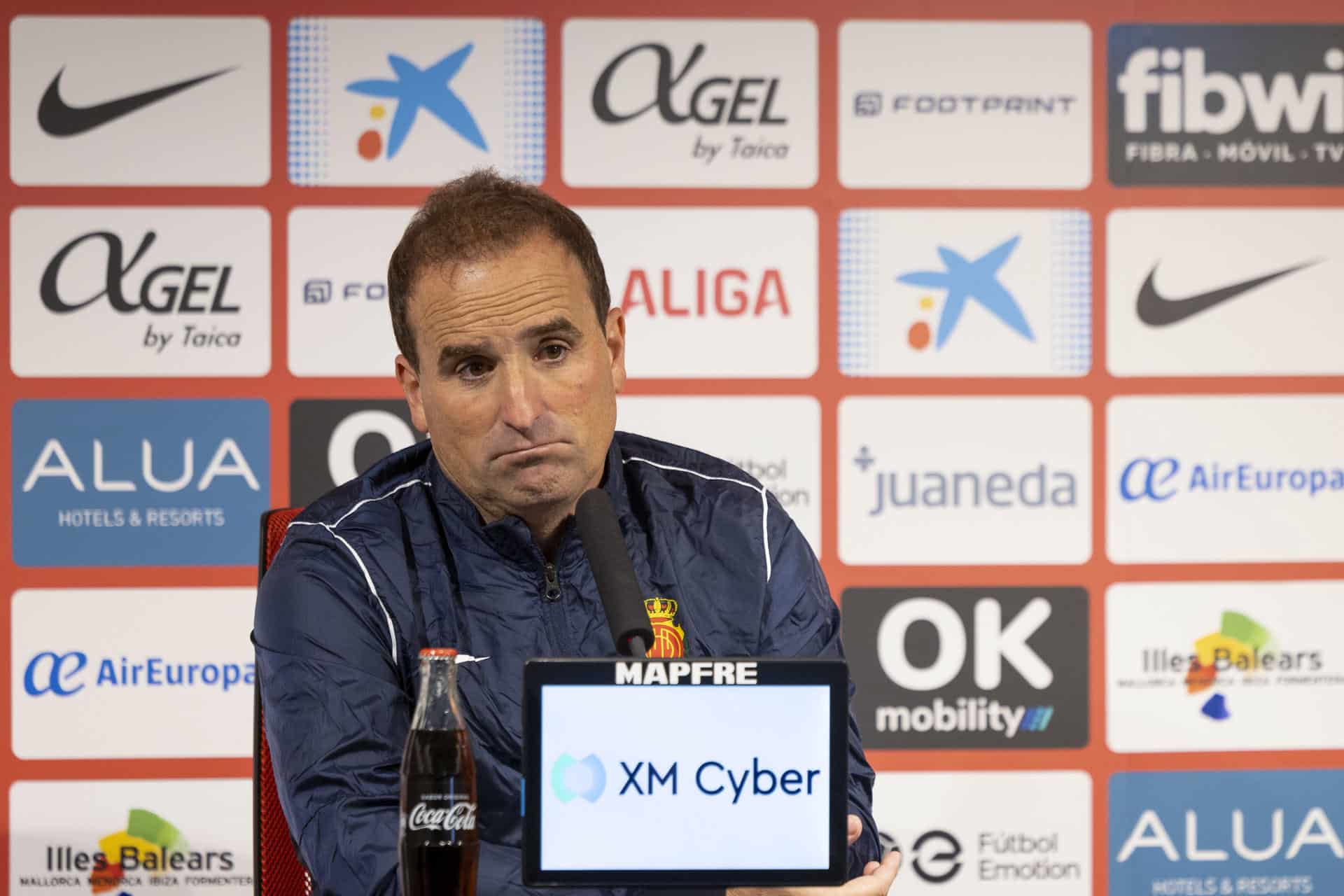 El entrenador del RCD Mallorca, Jagoba Arrasate, ofrece una rueda de prensa este viernes en Palma de Mallorca en la víspera del partido de LaLiga contra la UD Las Palmas. EFE/ Cati Cladera