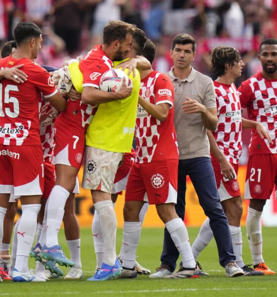 Los jugadores del Girona celebran la victoria en el partido de LaLiga disputado ante el Athletic en el estadio de Montilivi, en una foto de archivo. EFE/ Siu Wu