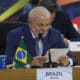 El presidente de Brasil, Luiz Inácio Lula da Silva, participa durante la apertura del segundo día de la Cumbre de jefes de Estado del G20 este martes en Río de Janeiro (Brasil). EFE/ Antonio Lacerda