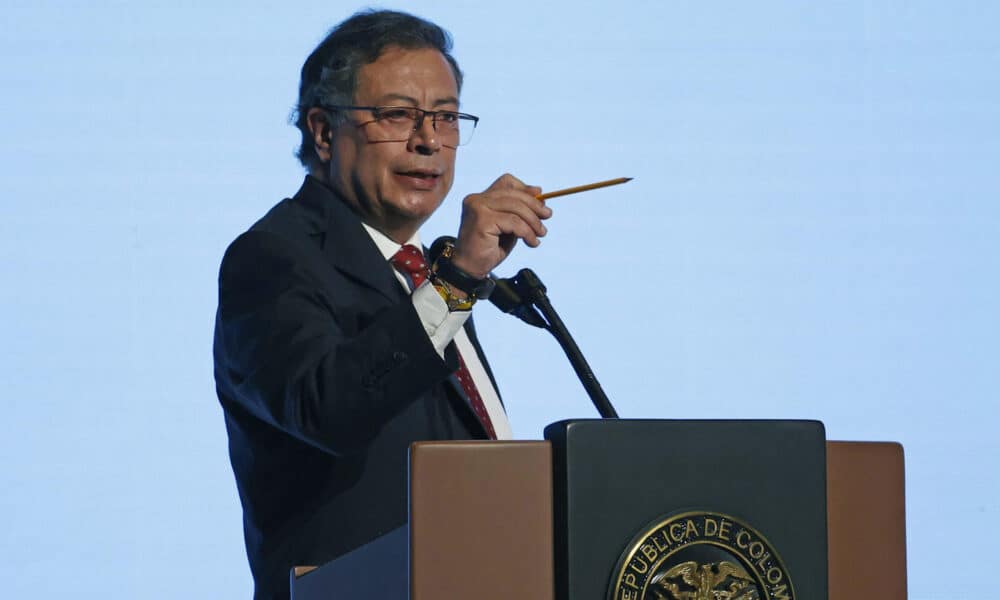 El presidente de Colombia, Gustavo Petro, habla durante la 'Primera conferencia ministerial para poner fin a la violencia contra la niñez', este jueves en Bogotá (Colombia). EFE/ Mauricio Dueñas Castañeda