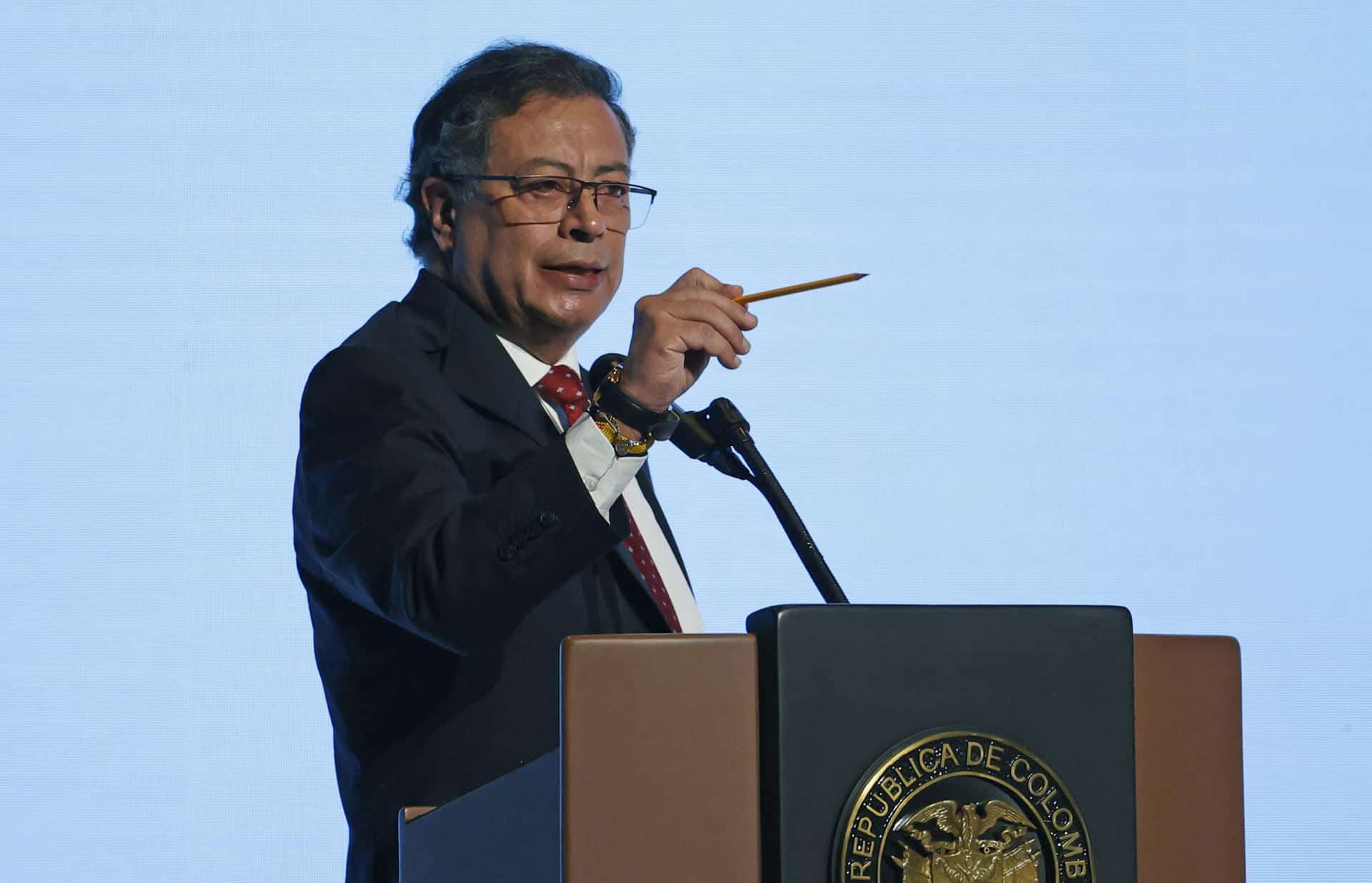 El presidente de Colombia, Gustavo Petro, habla durante la 'Primera conferencia ministerial para poner fin a la violencia contra la niñez', este jueves en Bogotá (Colombia). EFE/ Mauricio Dueñas Castañeda