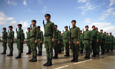 Alumnos de la Universidad Al Istiqlal de Ciencias Militares y de Seguridad, ubicada en medio del desierto, en Jericó, Cisjordania ocupada. EFE/ Alejandro Ernesto