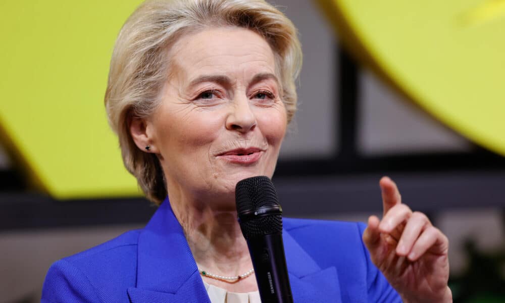 La presidenta de la Comisión Europea, Ursula von der Leyen, participa en la cumbre Global Citizen Now este domingo, en la Fundación Getulio Vargas, en Río de Janeiro (Brasil). EFE/ André Coelho