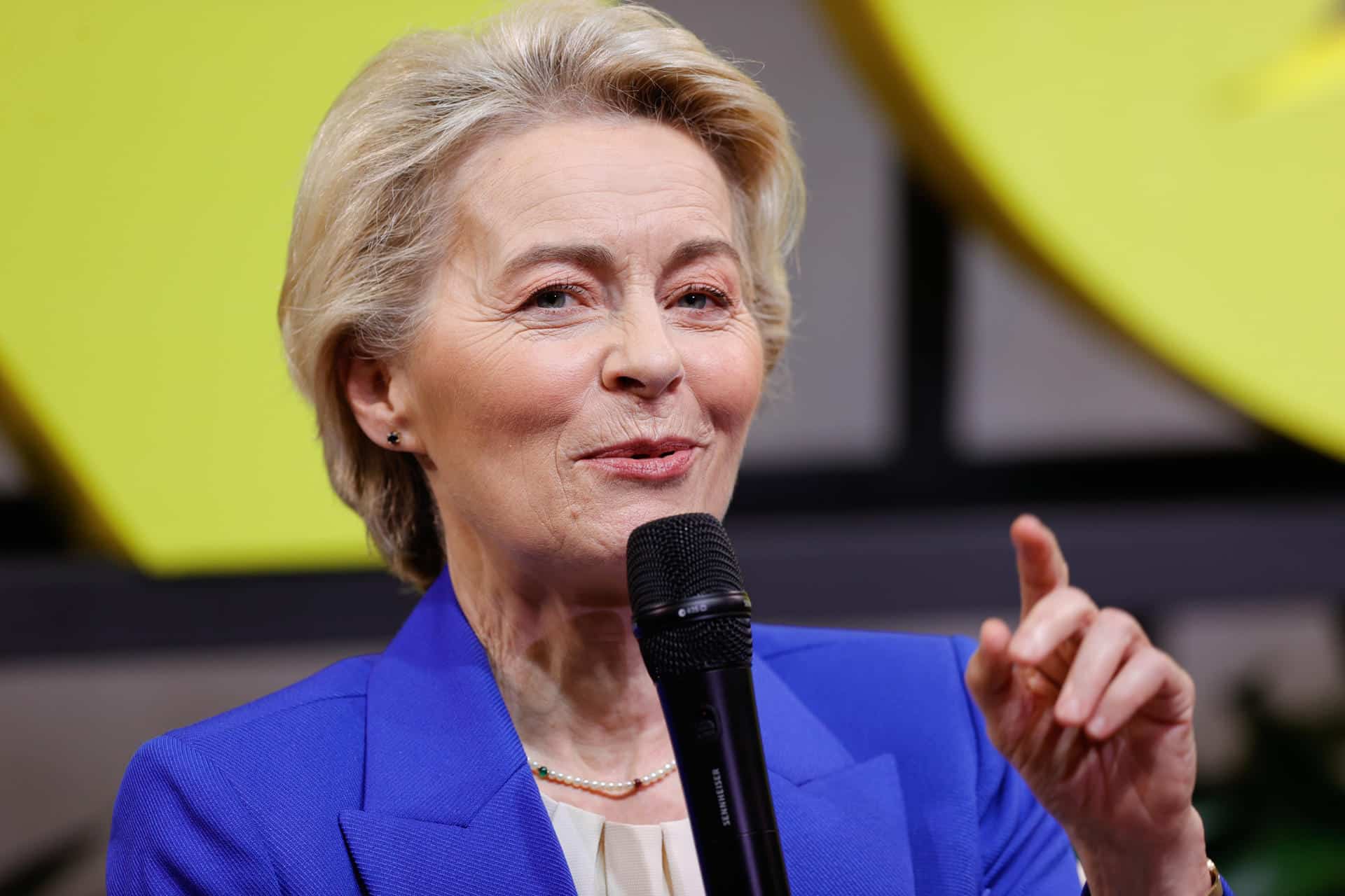 La presidenta de la Comisión Europea, Ursula von der Leyen, participa en la cumbre Global Citizen Now este domingo, en la Fundación Getulio Vargas, en Río de Janeiro (Brasil). EFE/ André Coelho