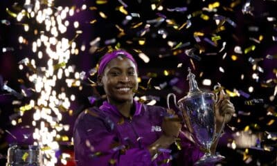 La estadounidense Coco Gauff se proclamó este sábado campeona de las Finales WTAen Riad, Arabia Saudí. EFE/EPA/Marcin Cholewinski POLAND OUT