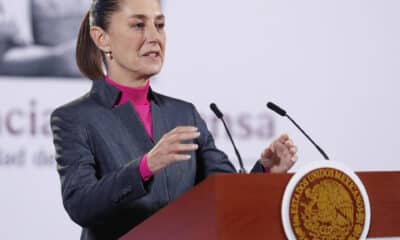 La presidenta de México, Claudia Sheinbaum, participa durante una rueda de prensa este viernes, en Palacio Nacional en Ciudad de México (México). EFE/ Mario Guzmán