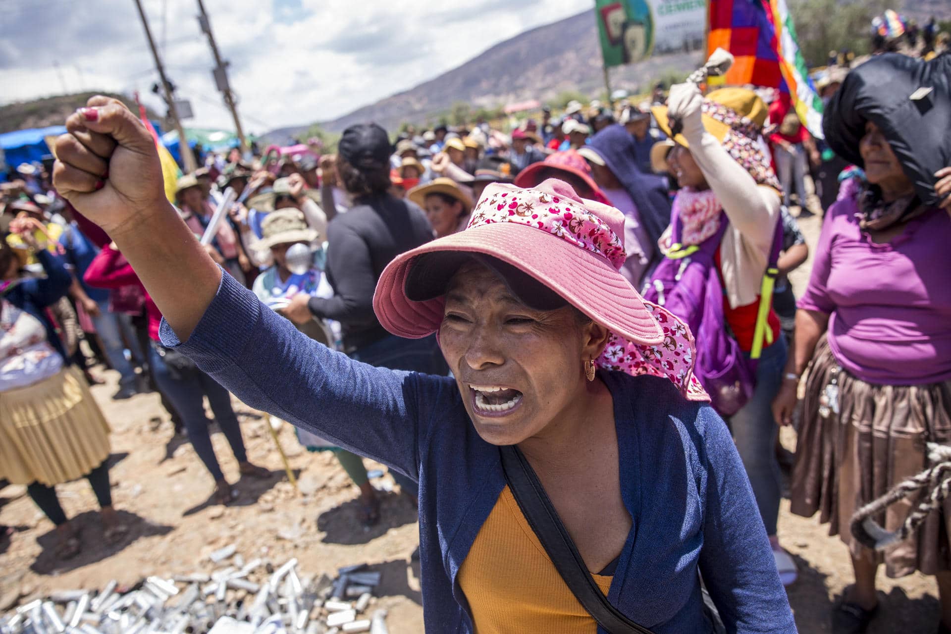 Fotografía del 29 de Octubre de 2024 de simpatizantes del expresidente de Bolivia Evo Morales marchando en contra del gobierno de Luis Arce, en Parotani, Cochabamba (Bolivia). EFE/ Esteban Biba