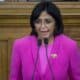 Fotografía de archivo del 2 de mayo de 2024 de la vicepresidenta ejecutiva de Venezuela, Delcy Rodríguez, en una sesión del Parlamento en Caracas (Venezuela). EFE/ Miguel Gutiérrez