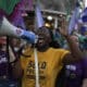 Fotografía de archivo en donde manifestantes se reúnen en la avenida Paulista para protestar contra el proyecto que restringe el aborto. EFE/Isaac Fontana